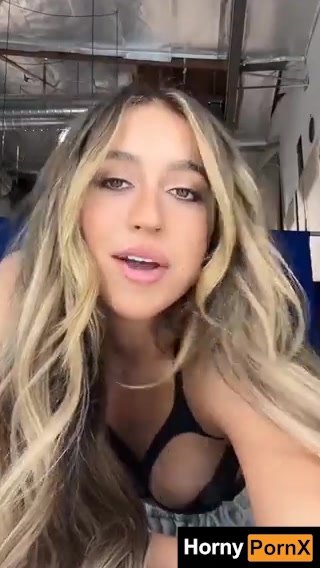 Tate McRae nude showing off her big breats!!!