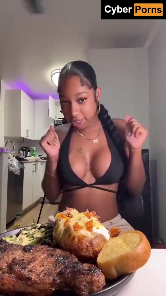 TikToker Cooking With Kya nude showing off her big breasts!!!