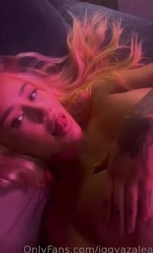 Iggy Azalea Onlyfans nude showing off her big breasts!!!