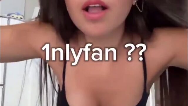 Maria Dopari / MariaDopari nude video showing off her body!!!