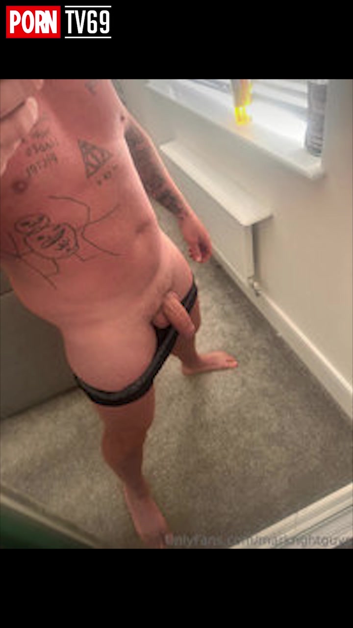 Right Guys Reviews Onlyfans nude showing big cock!!!